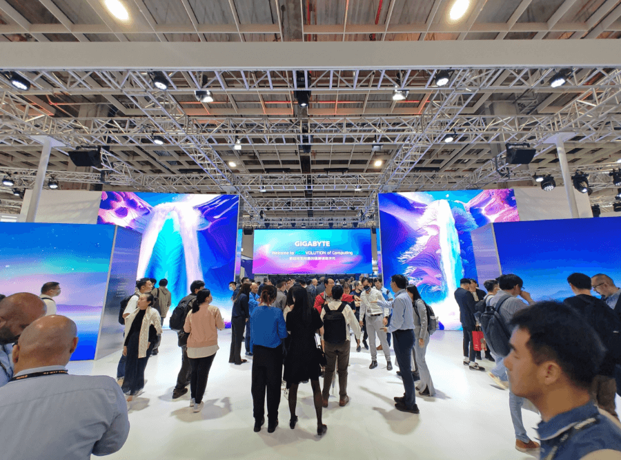 逆度将在CES 2025上展示AI PC和裸眼3D等新产品，重塑智能生活的新维度！